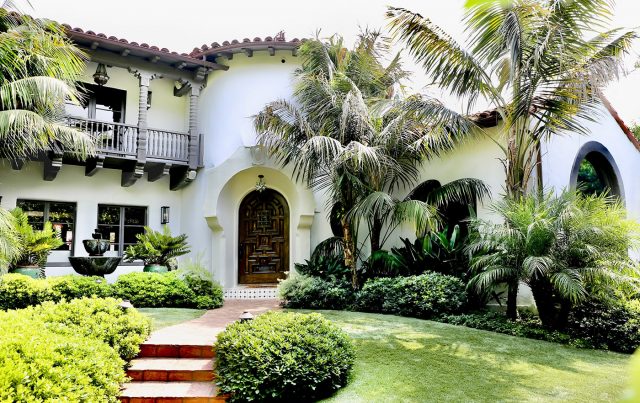 1992 N Alexandria Avenue