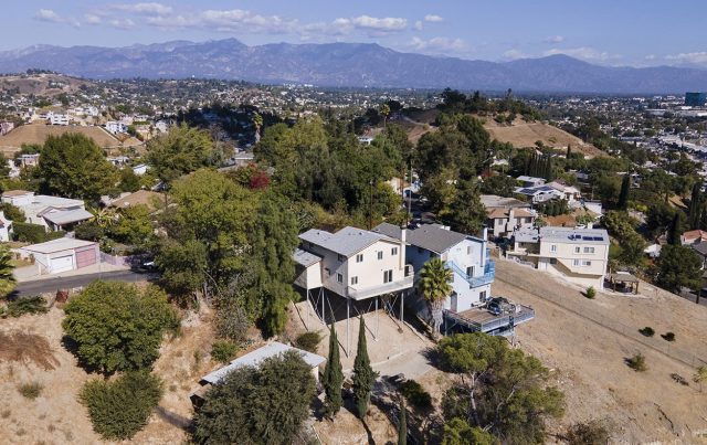 5018 La Calandria Way